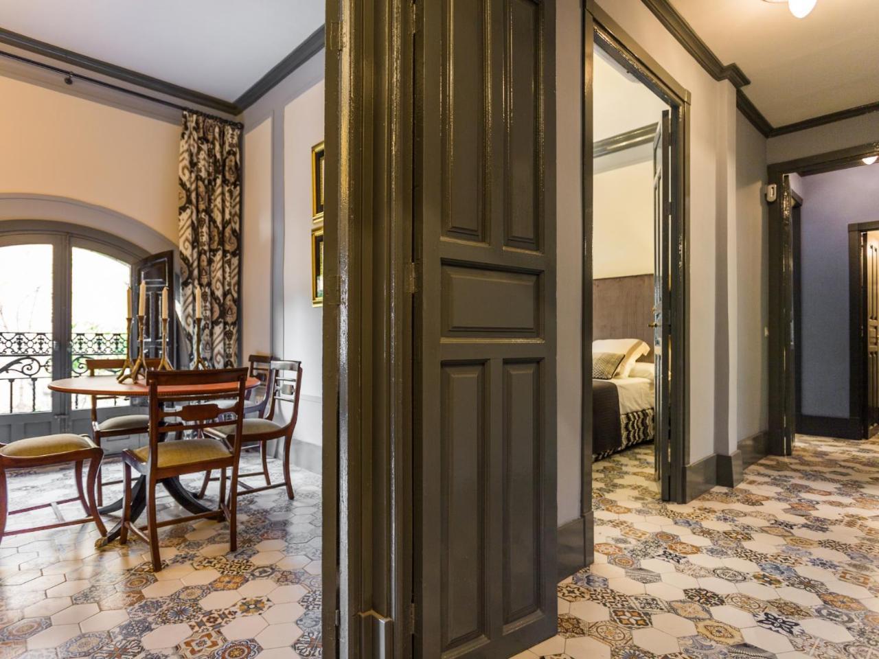 Appartamento Puerta De La Victoria Siviglia Esterno foto