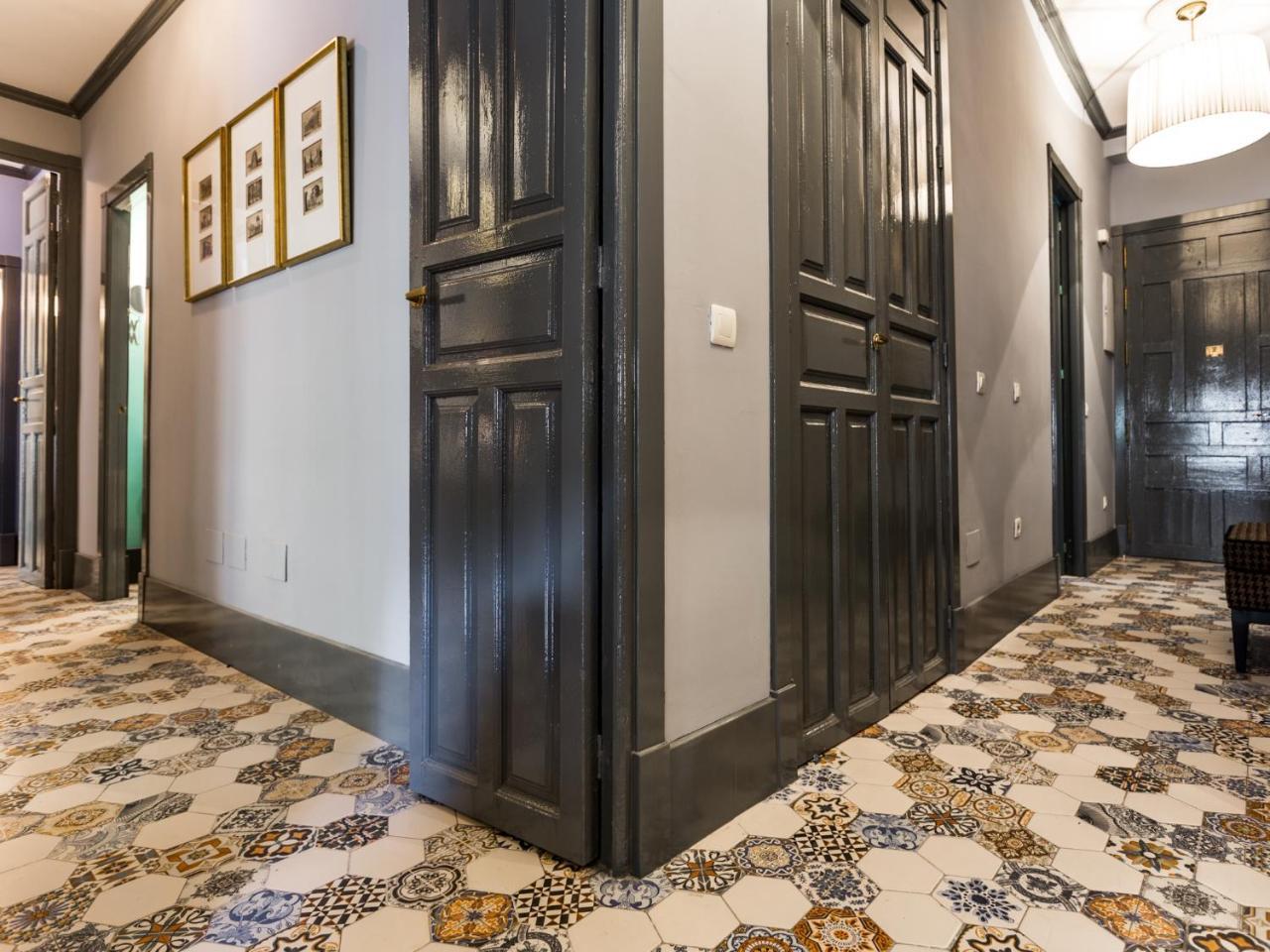 Appartamento Puerta De La Victoria Siviglia Esterno foto